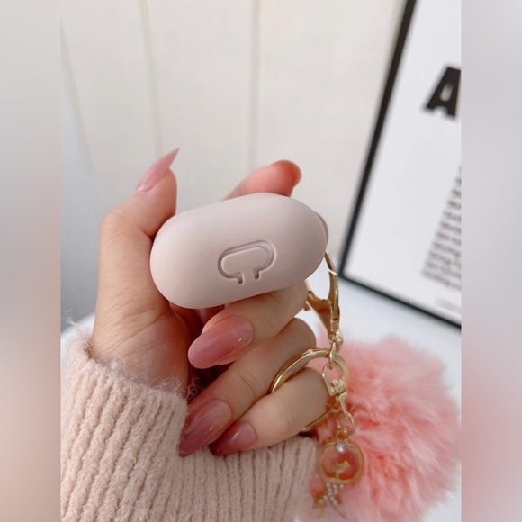 Soft Silicone Protective Case with Keychain and Cute Fur Pom Pom Ball - Picture 3 of 4